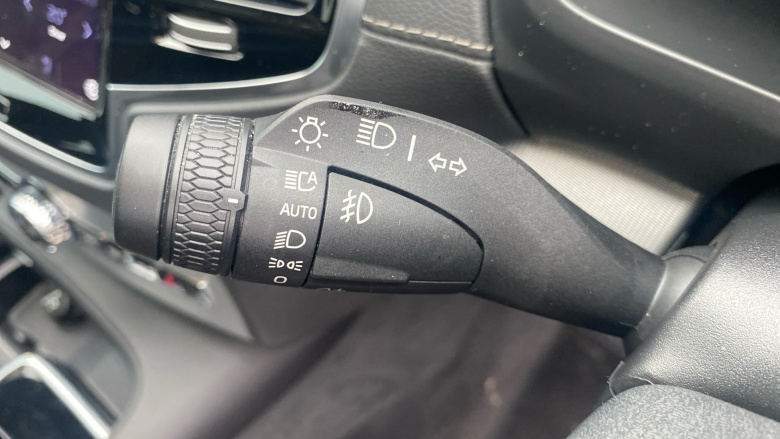 Volvo XC90 2.0 B5P [250] Plus Dark 5dr AWD Geartronic Petrol Estate